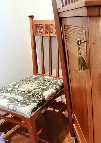 Реставрация комплекта антикварных стульев