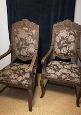 Антикварные кресла после реставрации