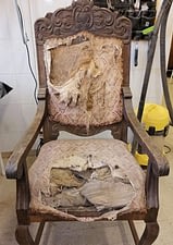 Антикварные кресла до реставрации