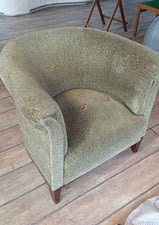 Старое кресло до реставрации и перетяжки