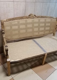 Ремонт, реставрация и перетяжка старинного дивана